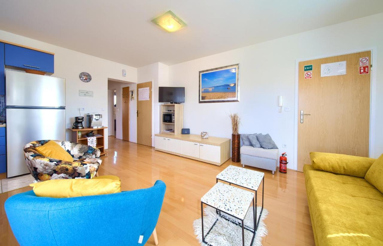 Apartman Noel Krk Town Eksteriør billede