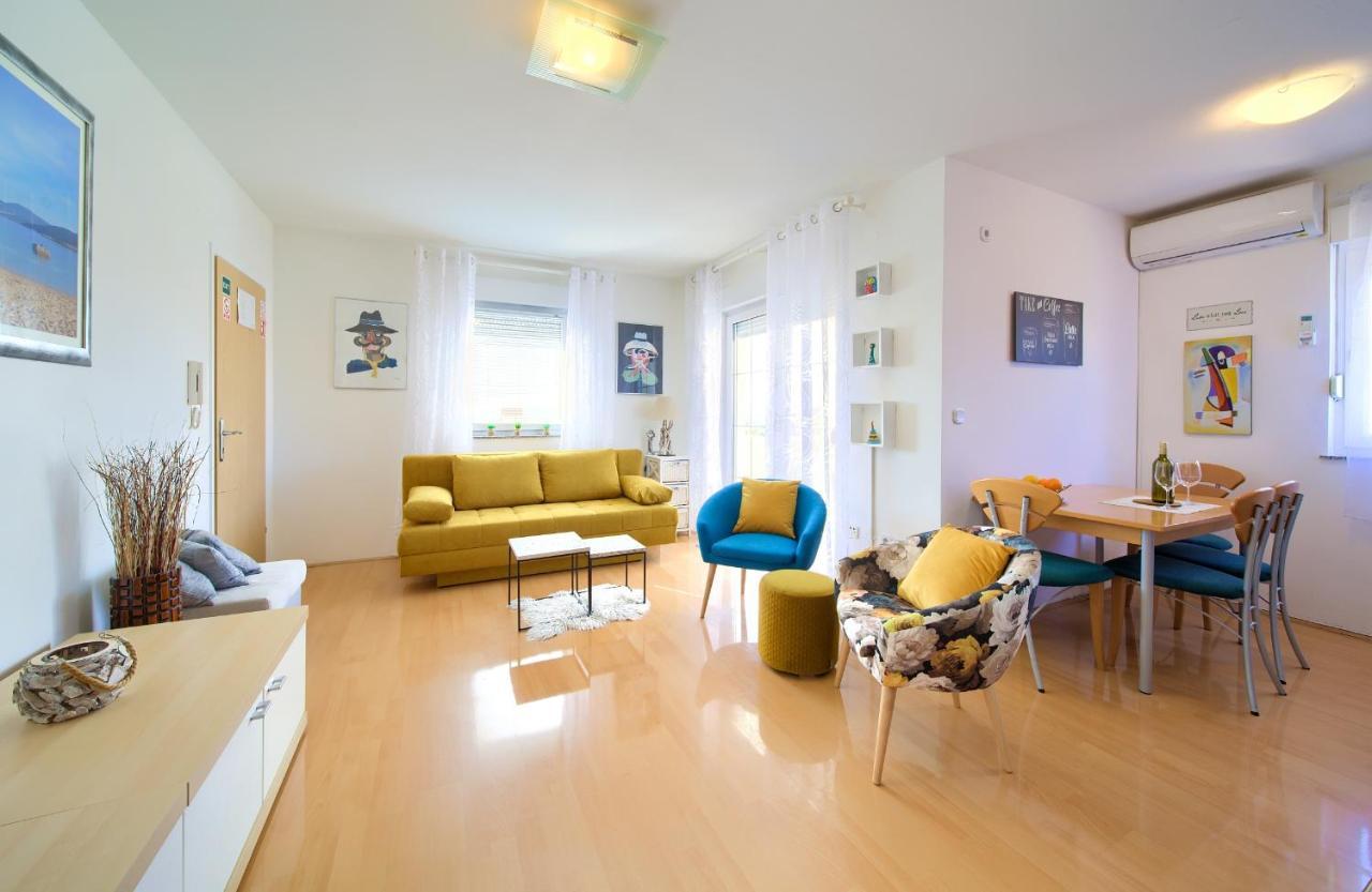 Apartman Noel Krk Town Eksteriør billede