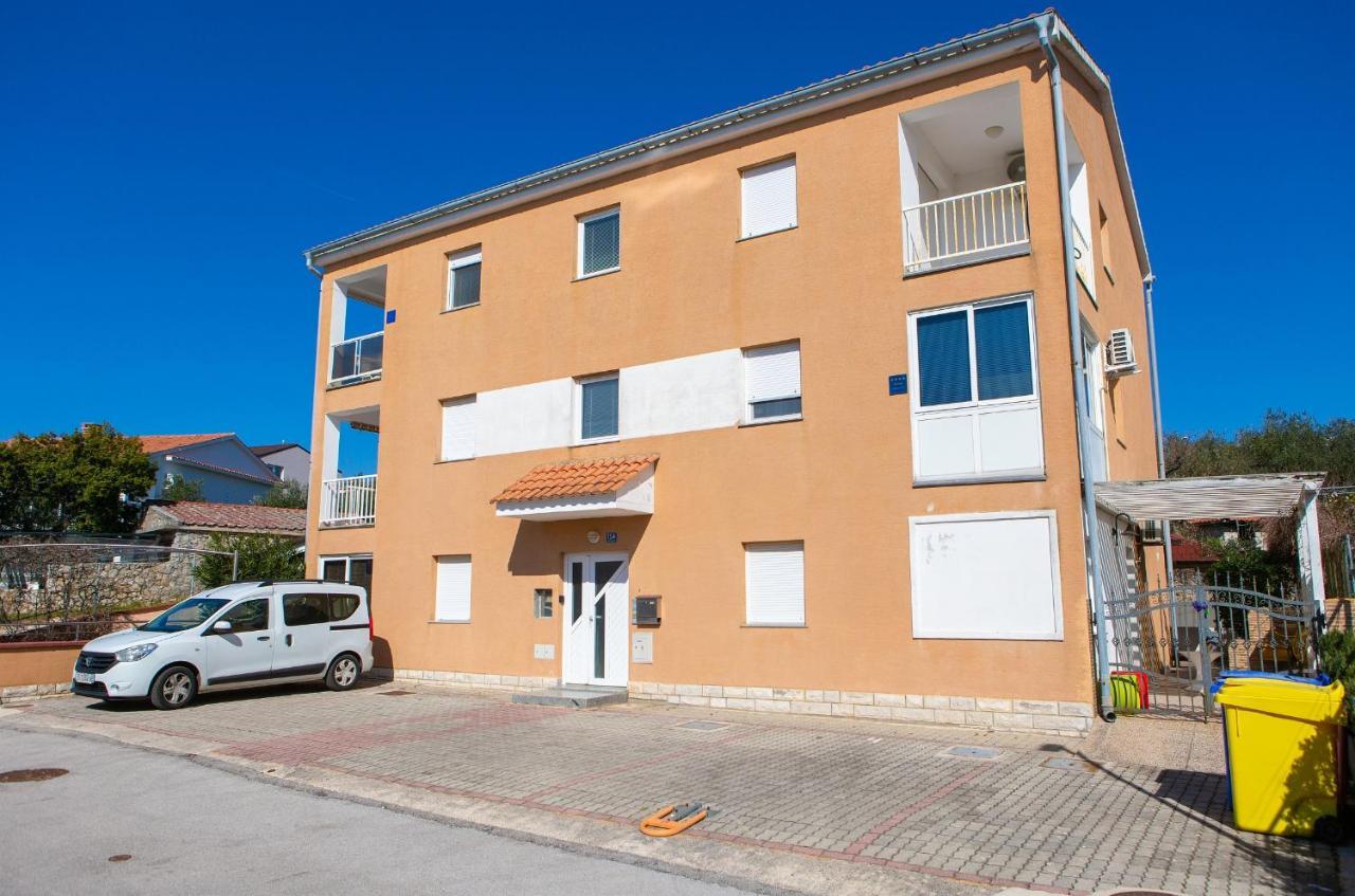 Apartman Noel Krk Town Eksteriør billede